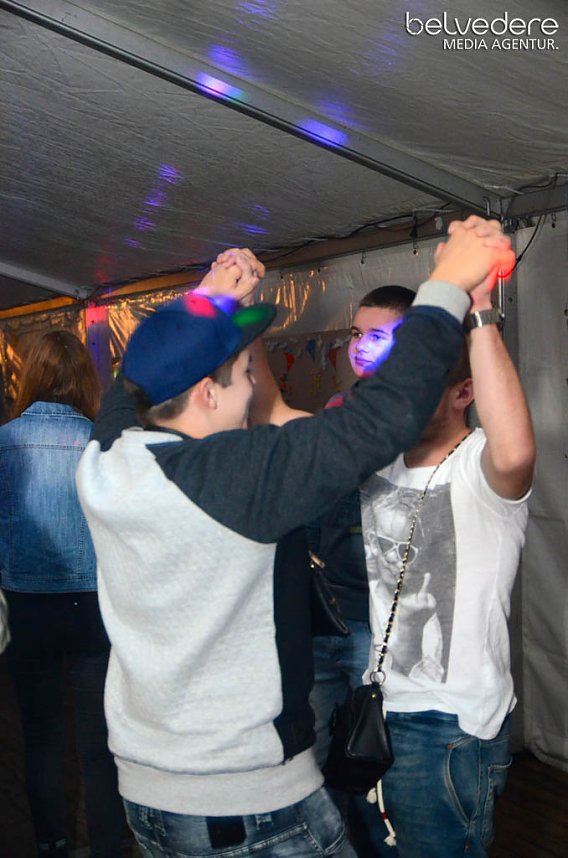 Club-Nacht er&ouml;ffnete Kirmes in Bielen