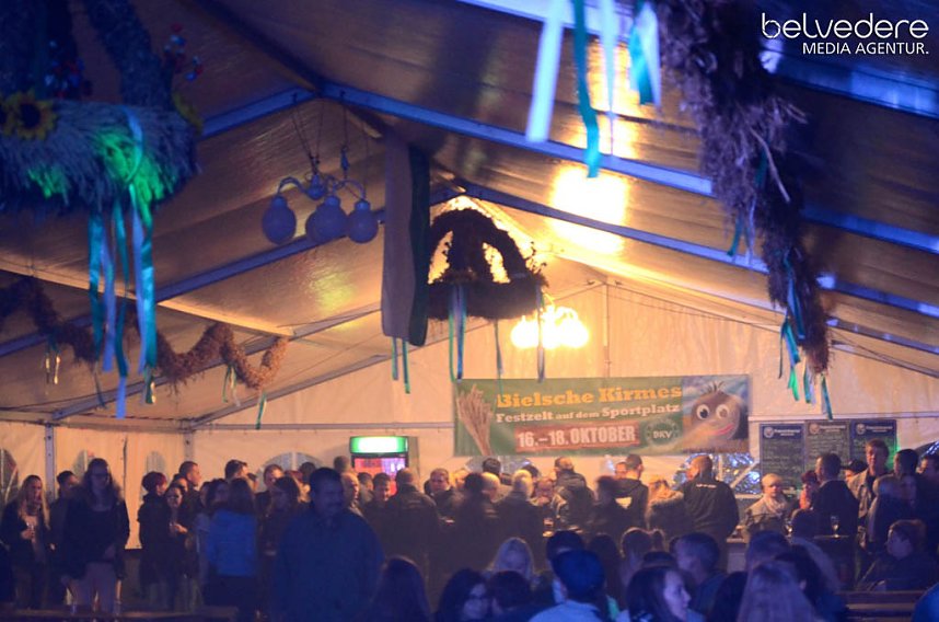 Club-Nacht er&ouml;ffnete Kirmes in Bielen