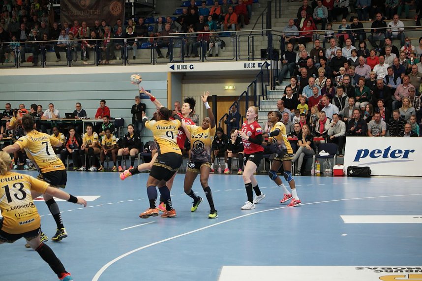 Mit einem Unentschieden startet der THC in die Champions League