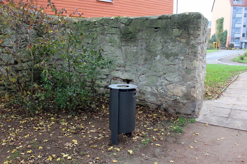 Abfallk&ouml;rbe montiert