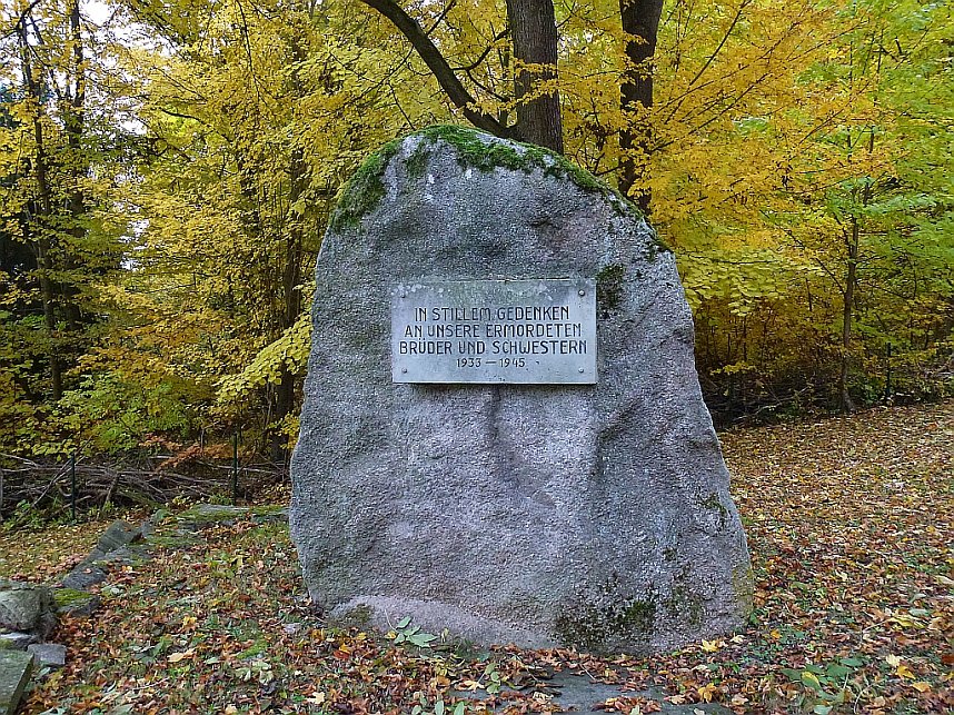 Rundgang auf J&uuml;dischem Friedhof