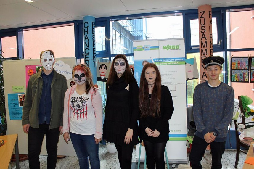 Eine gruselige Schule