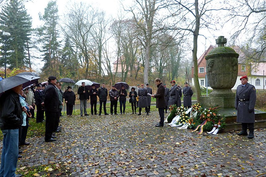 Feierstunde am Ehrendenkmal