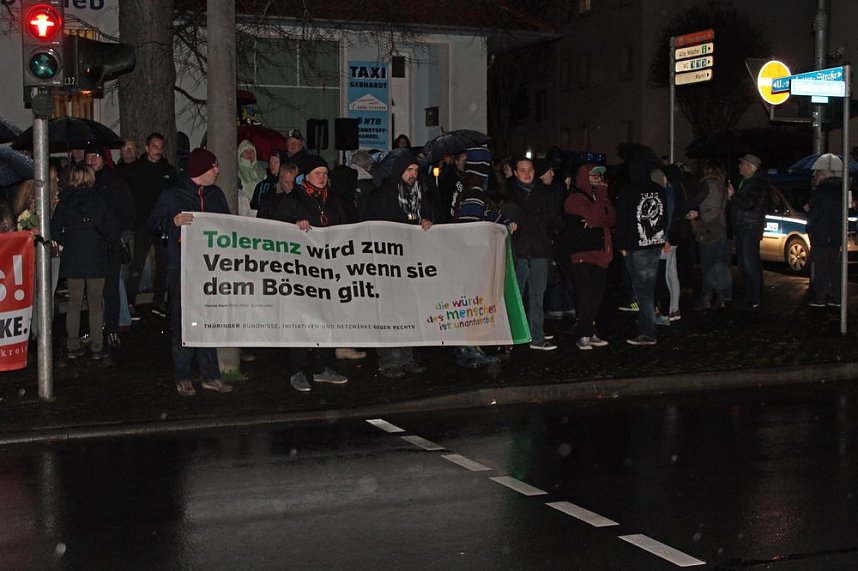 Demonstration und Gegendemonstration (2)