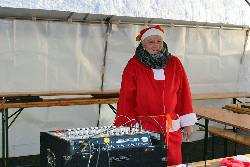 In Jecha kam der Nikolaus mit der Feuerwehr
