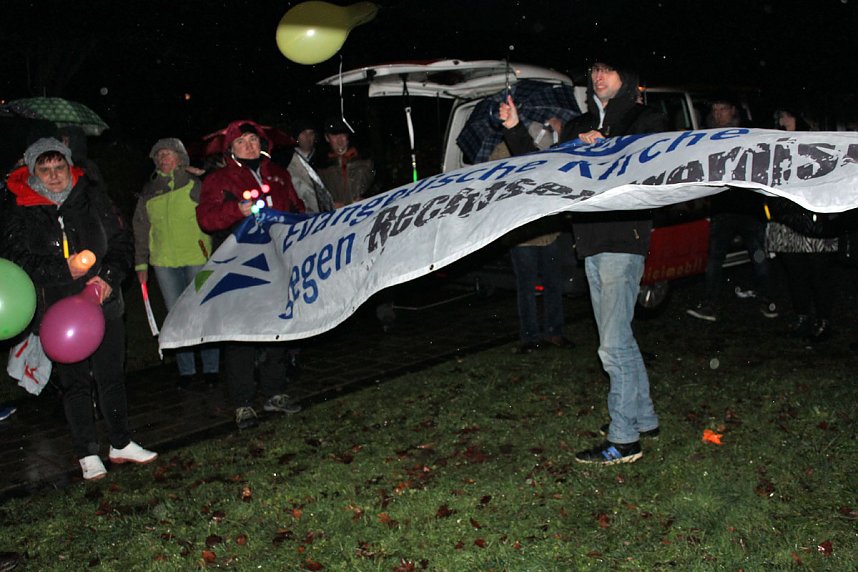 Demonstration und Gegendemonstration (2)