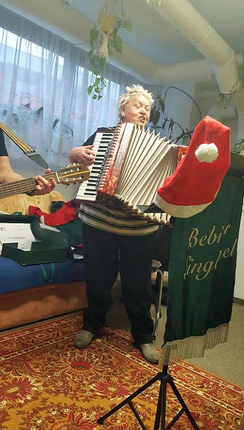 Mit "Bebraer Singv&ouml;geln" gefeiert