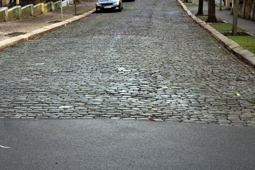 Instandsetzung der G&ouml;ldnerstra&szlig;e wegen Radweg?