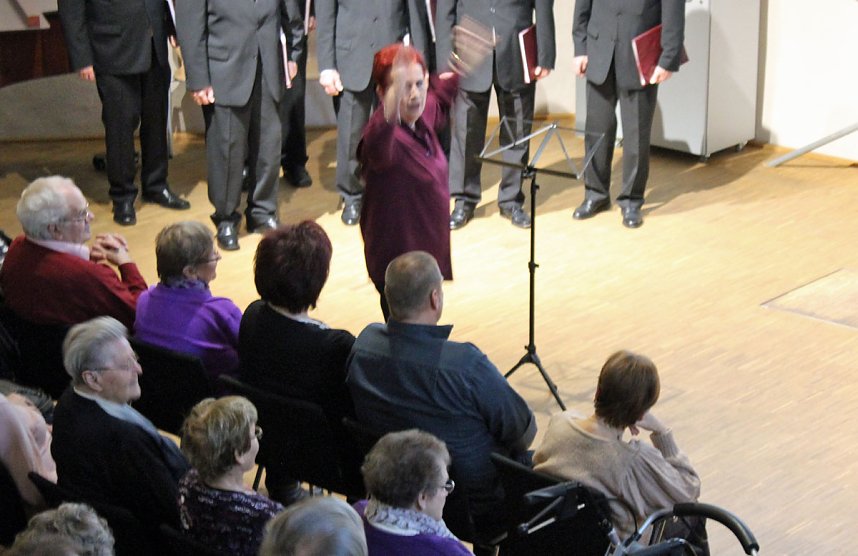 Beschwingtes und besinnliches Weihnachtskonzert