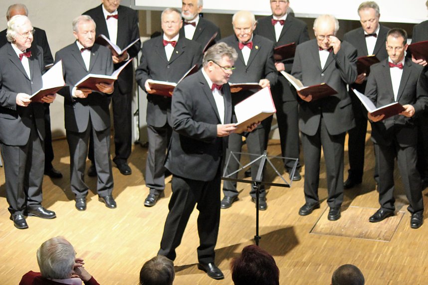 Beschwingtes und besinnliches Weihnachtskonzert