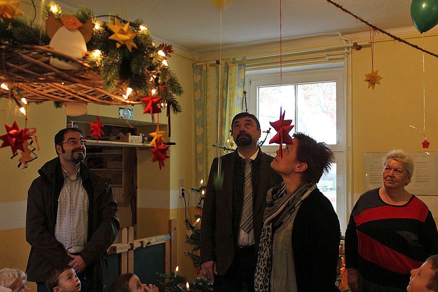 Zum 60. Spielger&auml;te und eine Torte