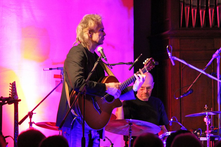 Thomas R&uuml;hman und Band begeisterte