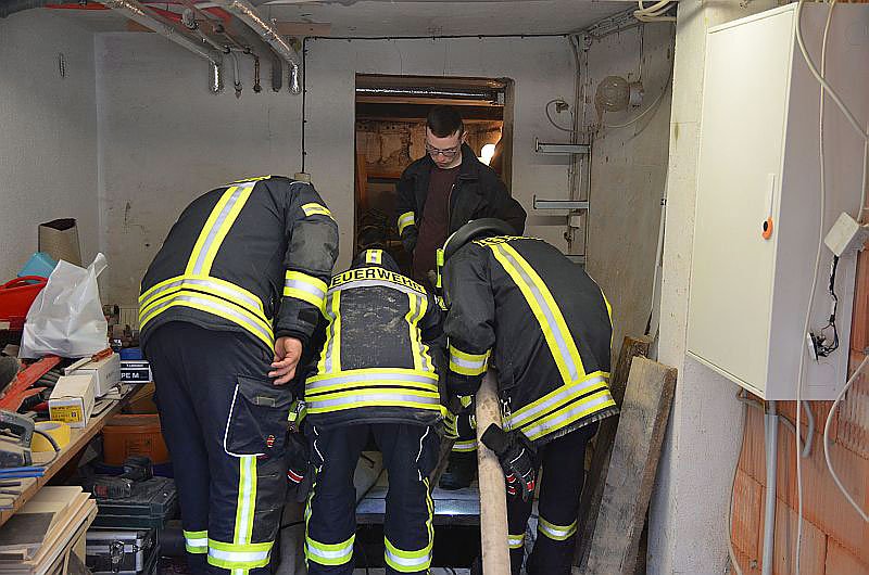 Rohrleitung in Greu&szlig;en geplatzt