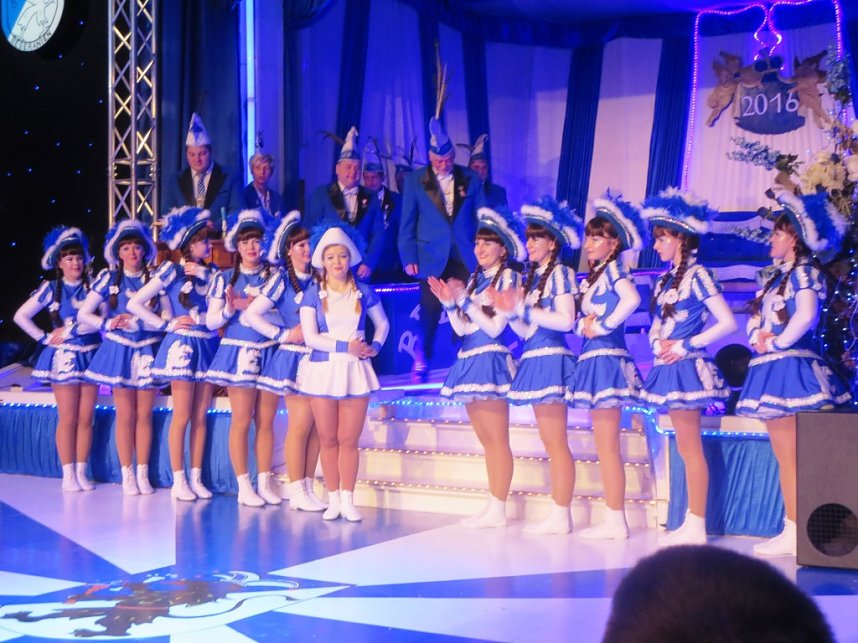 Narrenvolk feiert in Bebra