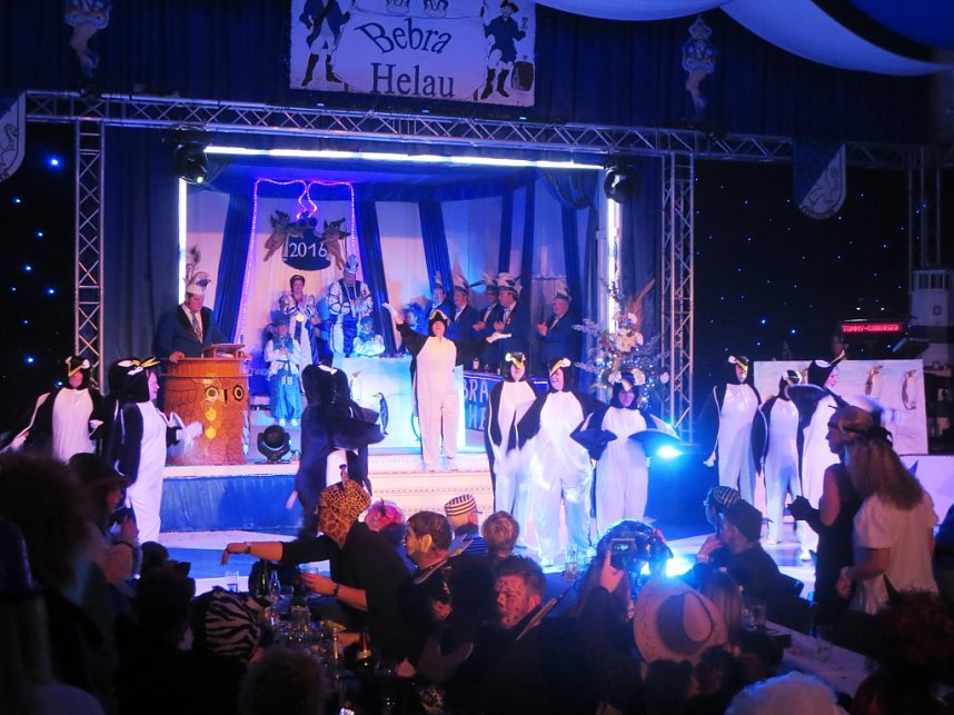 Narrenvolk feiert in Bebra