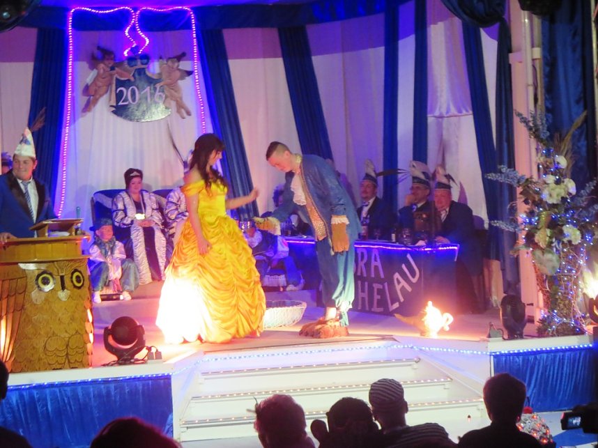 Narrenvolk feiert in Bebra