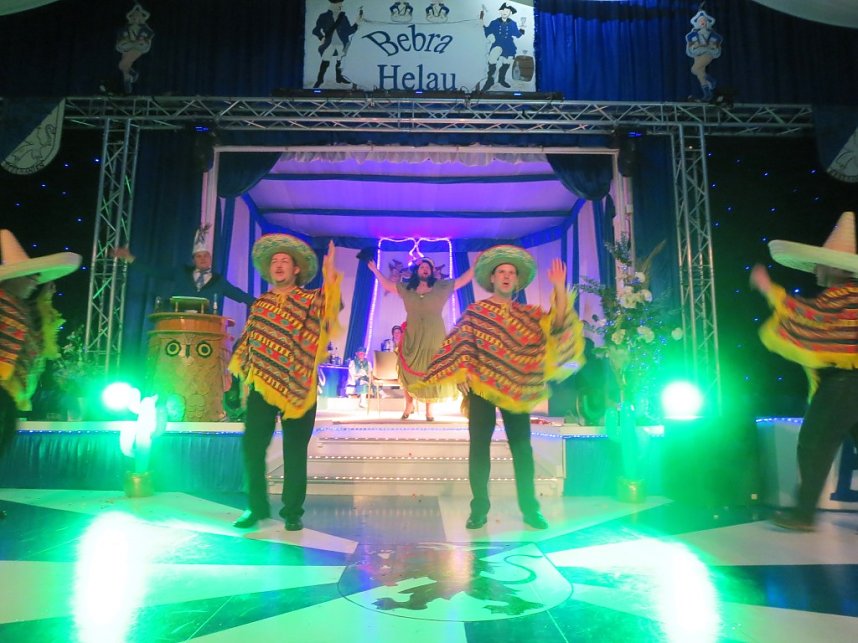 Narrenvolk feiert in Bebra