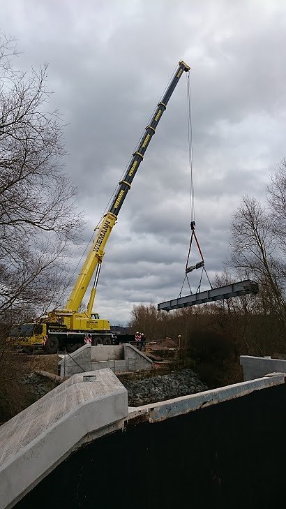 Br&uuml;ckenmontage f&uuml;r Unstrut-Werra-Radweg