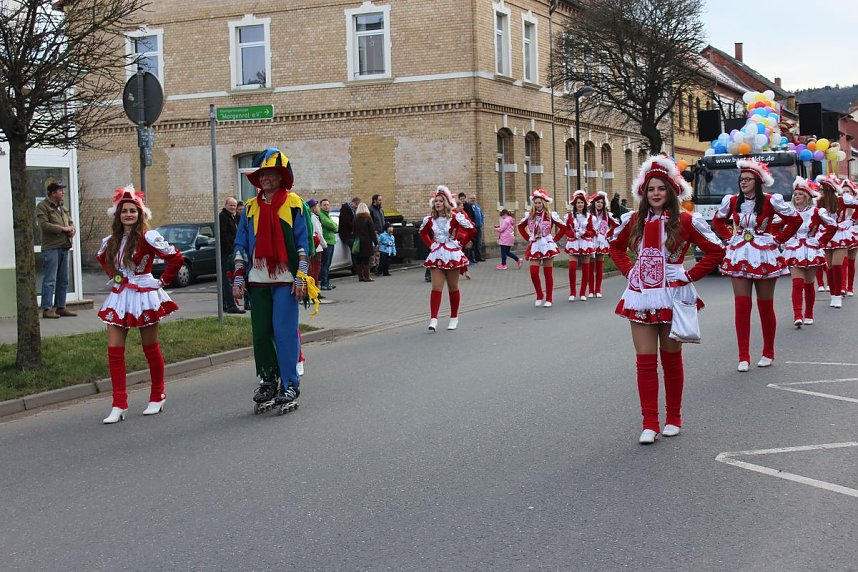 Gut besuchter Rosensonntagsumzug