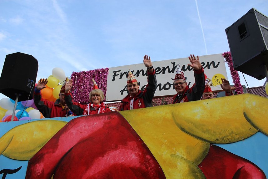 Gut besuchter Rosensonntagsumzug