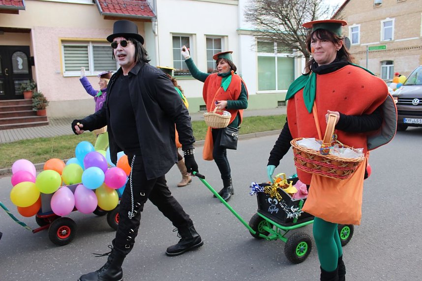 Gut besuchter Rosensonntagsumzug