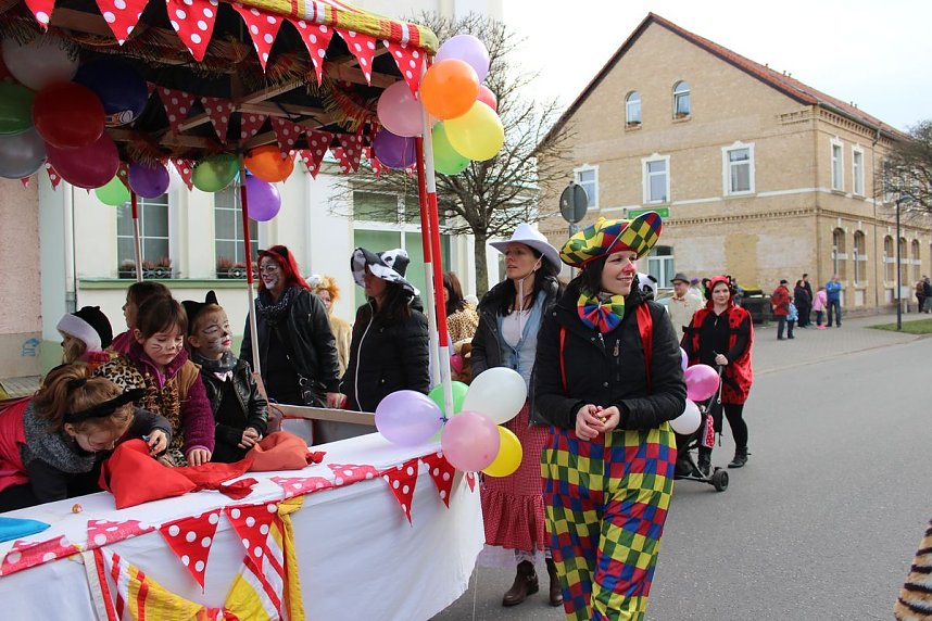 Gut besuchter Rosensonntagsumzug