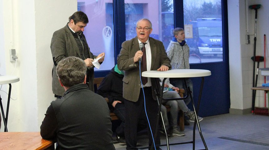 Ehrennadel f&uuml;r Rettungskr&auml;fte