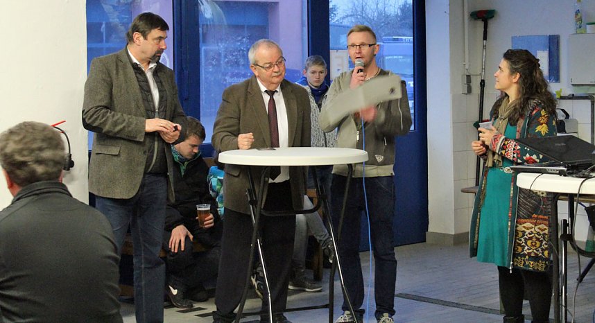 Ehrennadel f&uuml;r Rettungskr&auml;fte