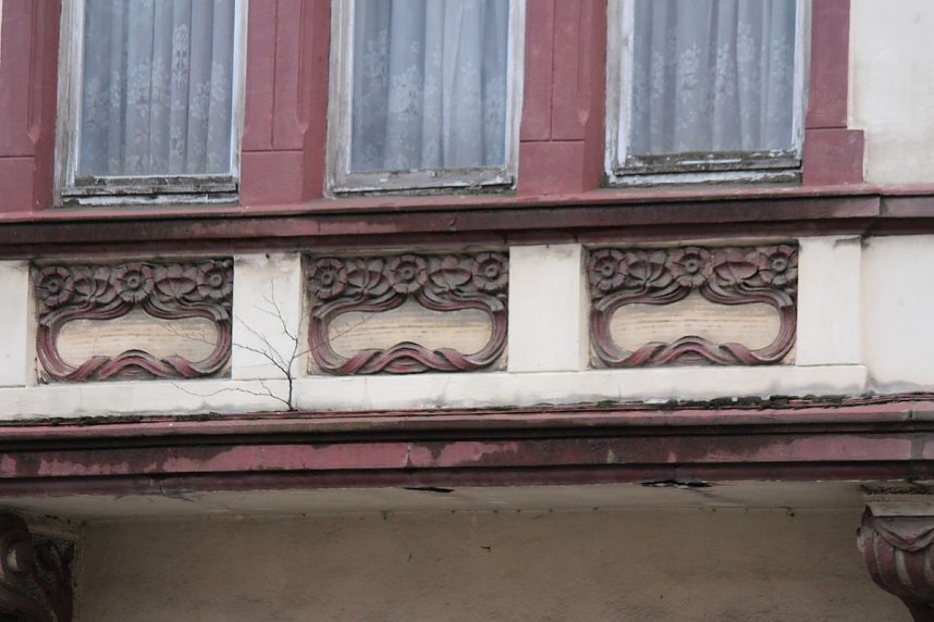 Sanieren, abrei&szlig;en oder einst&uuml;rzen lassen?