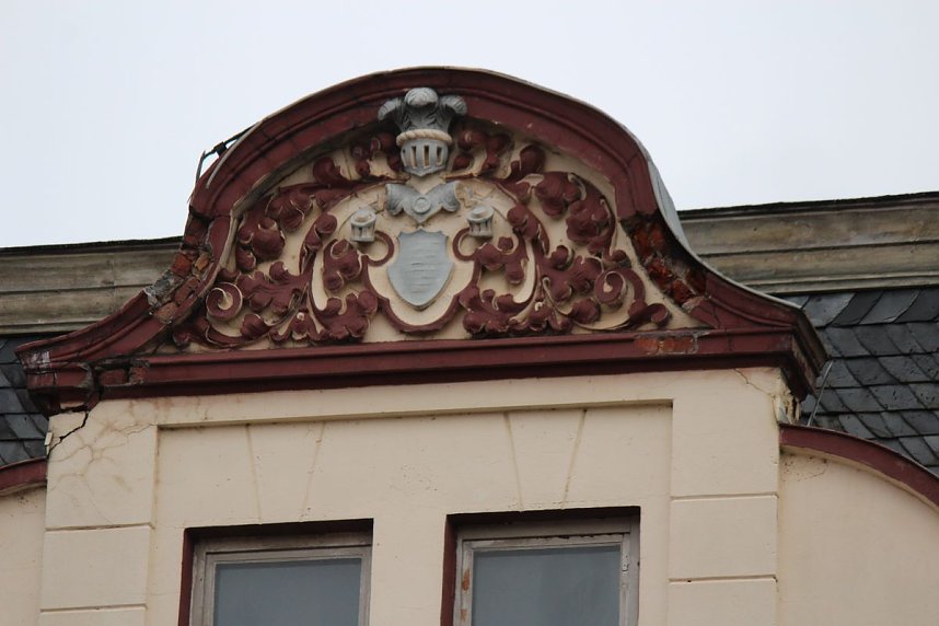 Sanieren, abrei&szlig;en oder einst&uuml;rzen lassen?