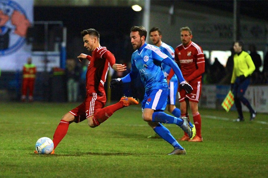 Wacker gewinnt 2:0 gegen Halberstadt