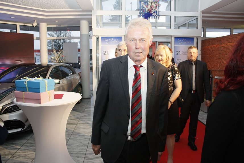 21. Fr&uuml;hlingsball im Autohaus Peter