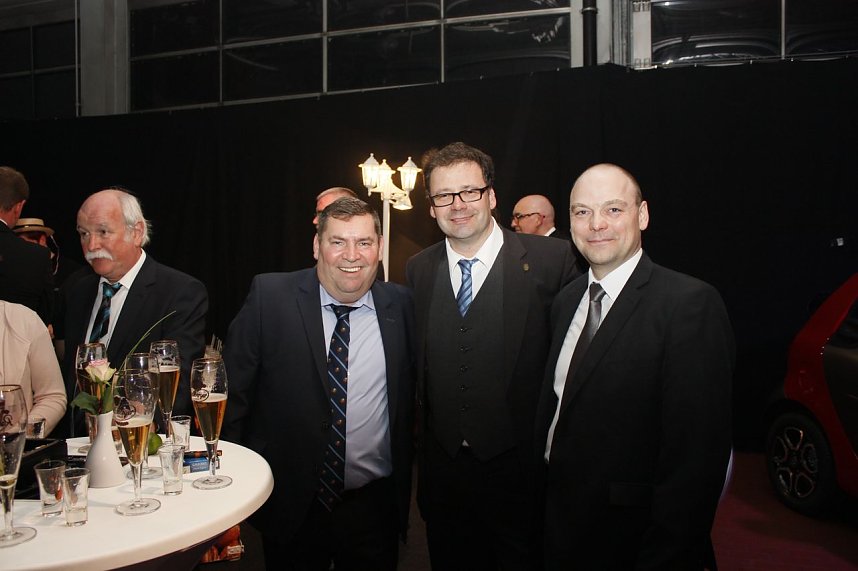 21. Fr&uuml;hlingsball im Autohaus Peter