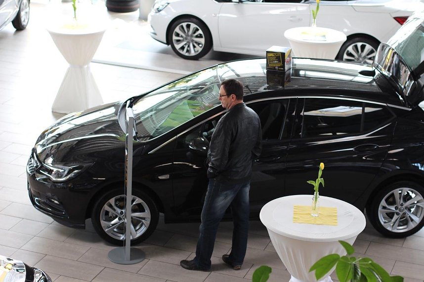 In einigen Autoh&auml;usern der Peter-Gruppe ging es heute um die Zukunft auf vier R&auml;dern