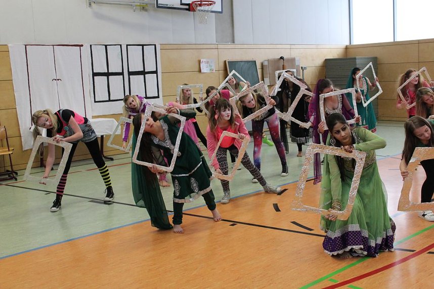 Ein gro&szlig;artiges Schulfest