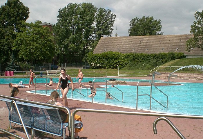 Kinderfest im Soleschwimmbad Artern