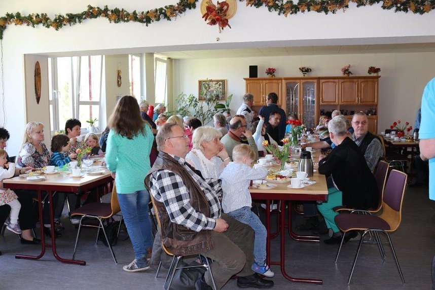 Kita Arche Noah Gro&szlig;furra feierte Oma & Opa Tag