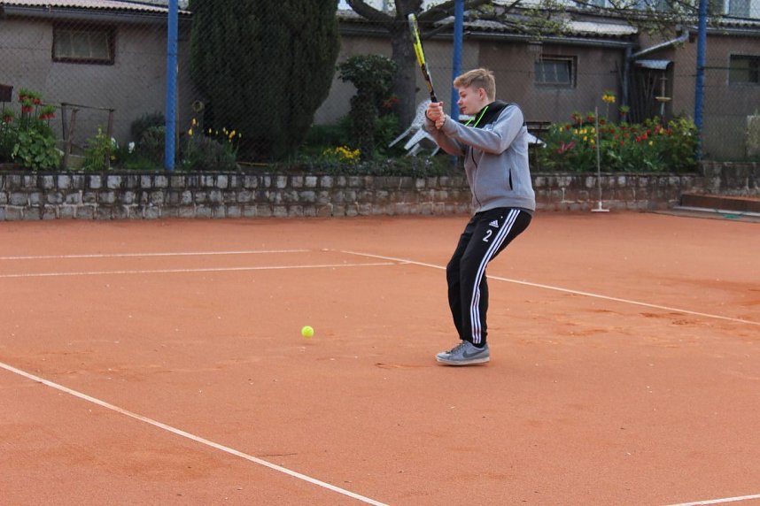 Tennis: Saisonstart beinahe in Wei&szlig;