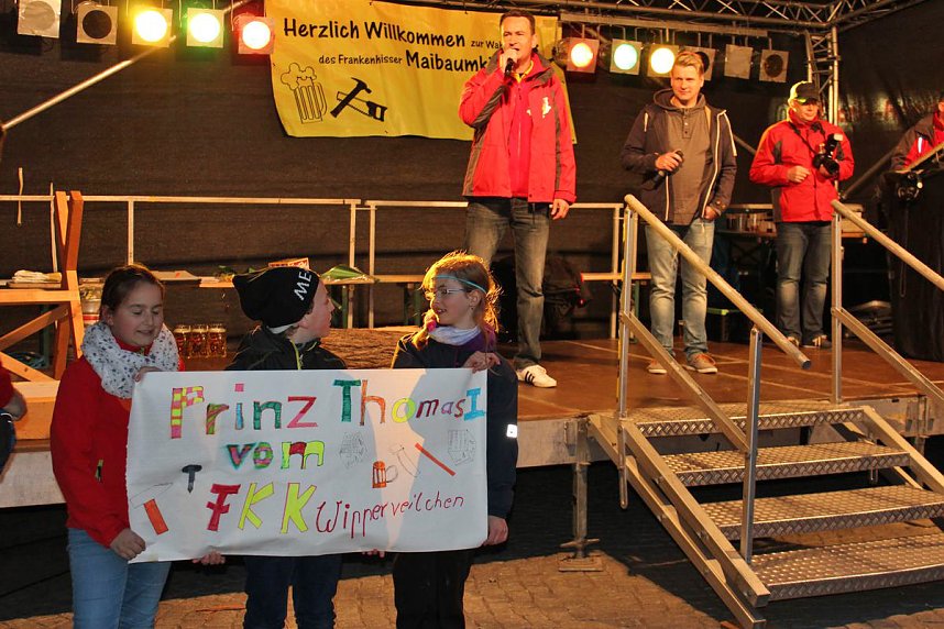 Maibaumk&ouml;nig im Stechen ermittelt