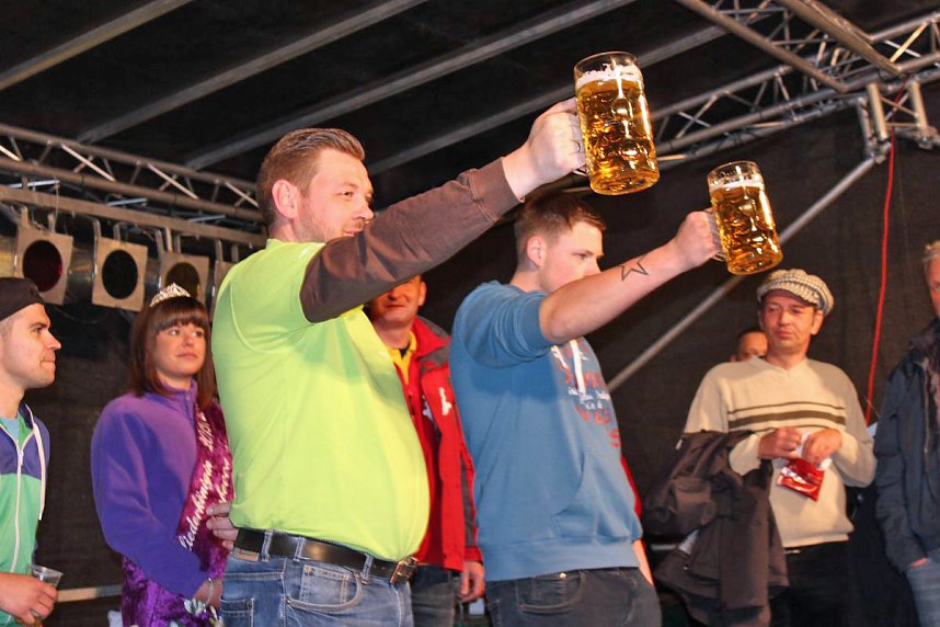 Maibaumk&ouml;nig im Stechen ermittelt