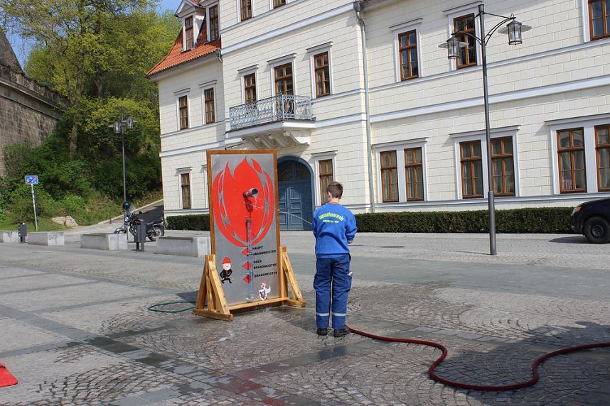 Politikverdrossenheit? Maifeier in SDH