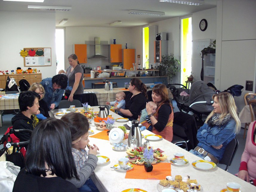 Mutter-Kind-Fr&uuml;hst&uuml;ck im Freizeitzentrum