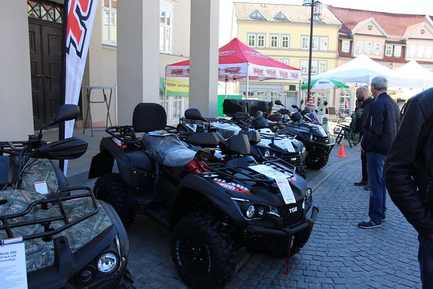 Autos &uuml;ber Autos und mehr