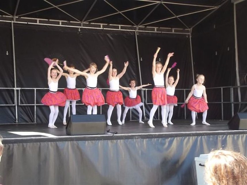 Autofr&uuml;hling in Sondershausen mit dem Tanzstudio Radeva