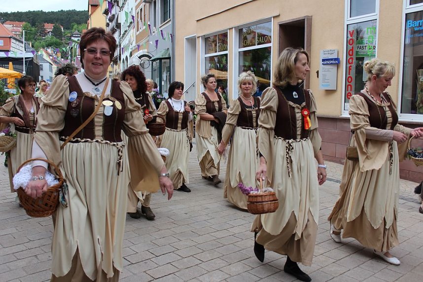 24. Fliederfest er&ouml;ffnet