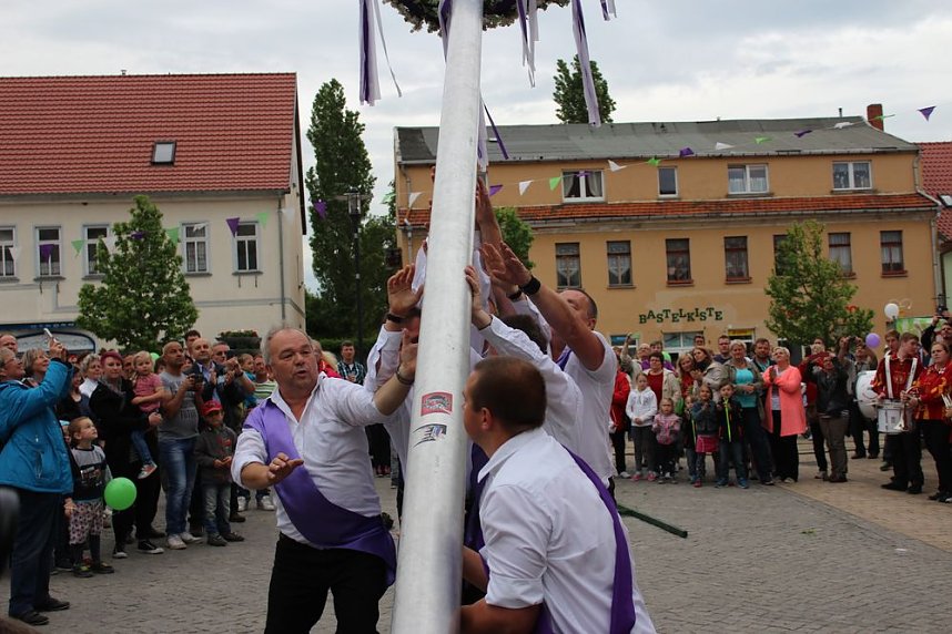 24. Fliederfest er&ouml;ffnet