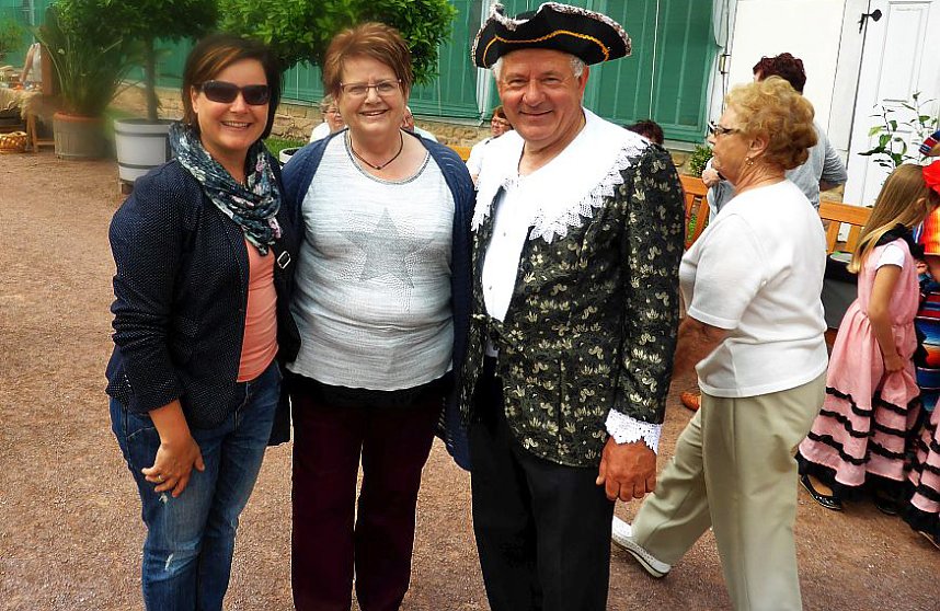 Beim Orangeriefest Bendeleben