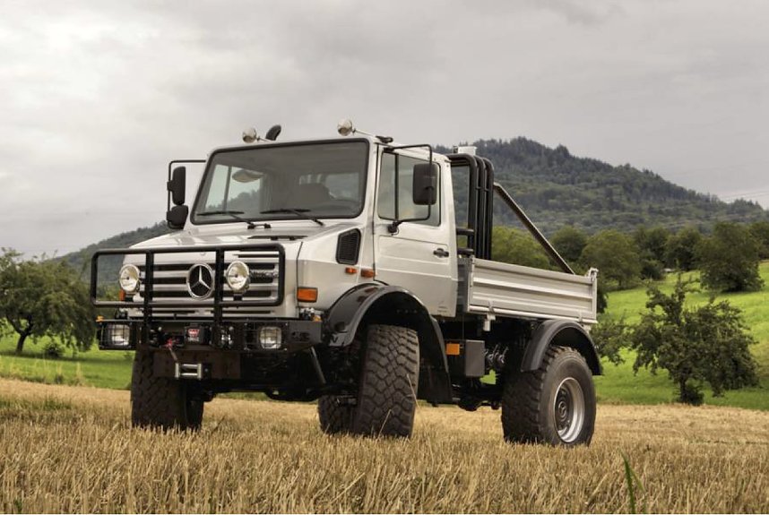 20 Jahre mobile.de: In diesem aufgemotzten Unimog (Baujahr 1977) bahnte sich Action-Hero Arnold Schwarzenegger seinen Weg durch den Stra&szlig;enverkehr. 2014 hat es sich austerminiert � Arnie lie&szlig; den Terminator unter den Offroadern f&uuml;r 208.250 Euro verkaufen. (Quelle: Merex)