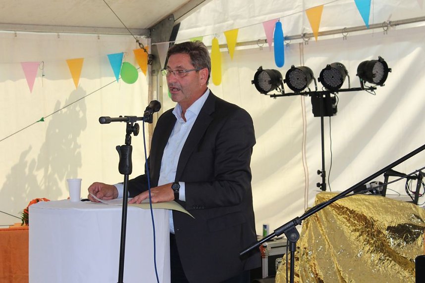 "Wir bauen Br&uuml;cken"