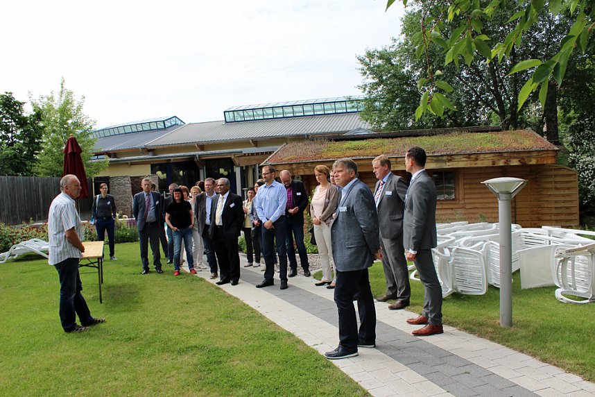 Mit Unternehmern gefr&uuml;hst&uuml;ckt